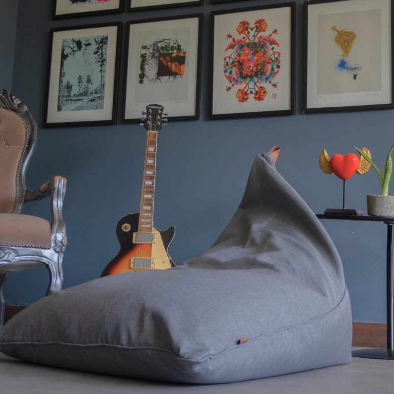 Cojín Triangular Interior