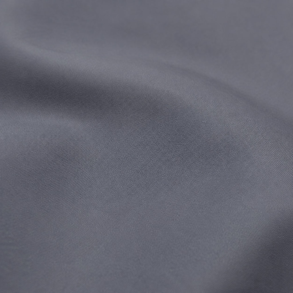 Gris Plomo — Detalle de la tela Solaris de la Cama Köff Form Exterior