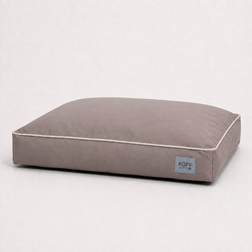 Taupe — Cama Köff Form Exterior en taupe, vista de tres cuartos