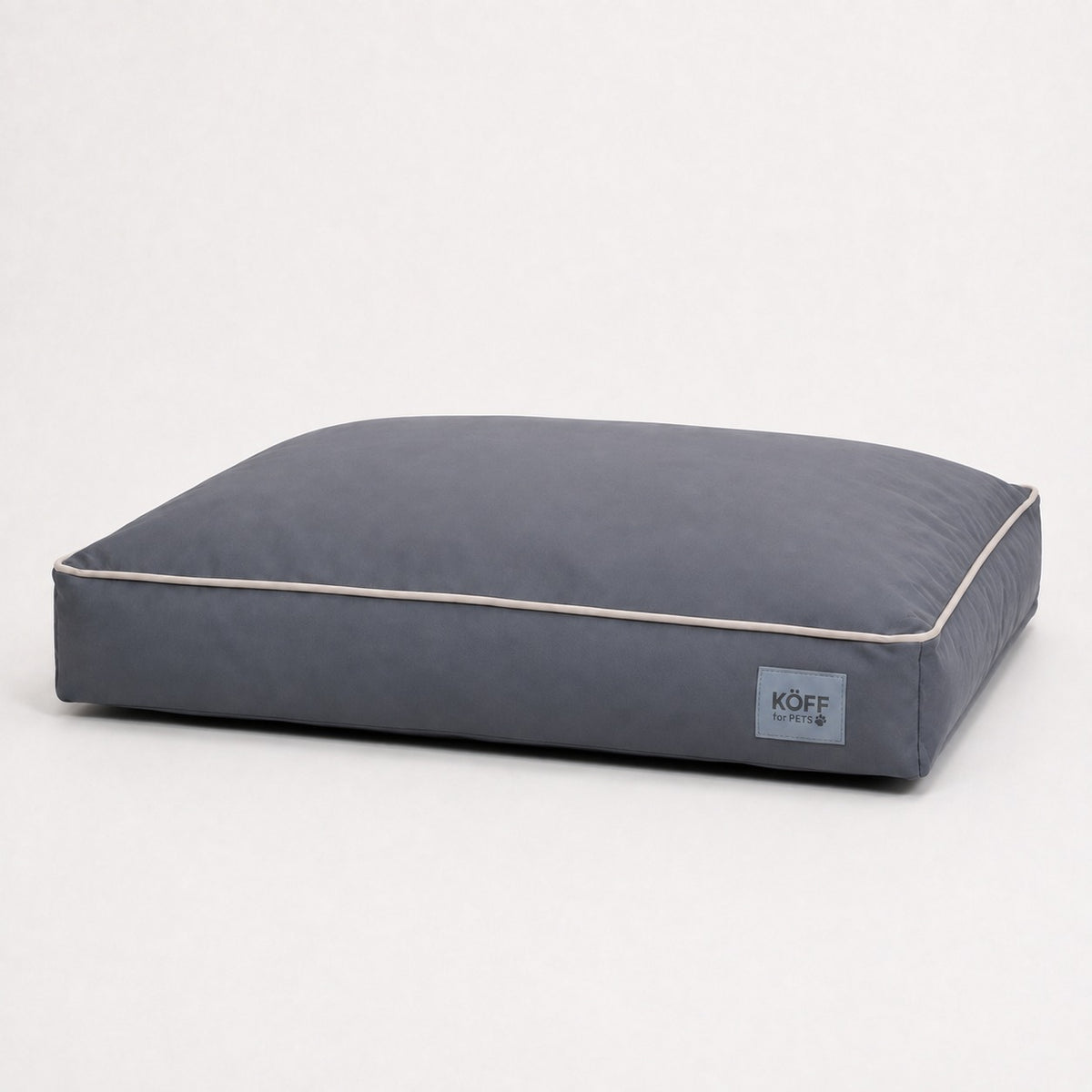 Gris Plomo — Cama Köff Form Exterior, vista de tres cuartos