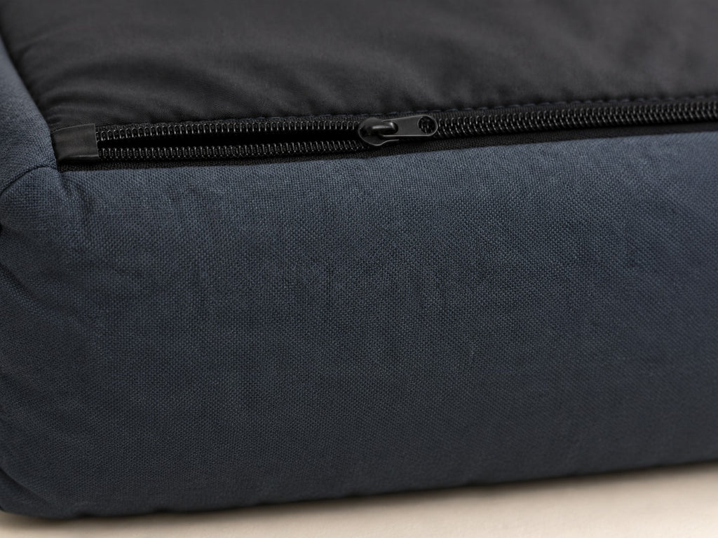 Cierre de la funda exterior de la Cama Köff Suite Clásica