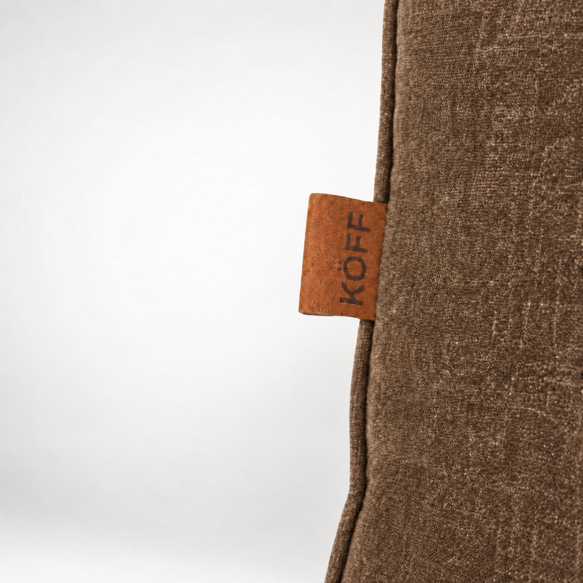 Tabaco — Etiqueta de cuero Köff del Cojín Triangular